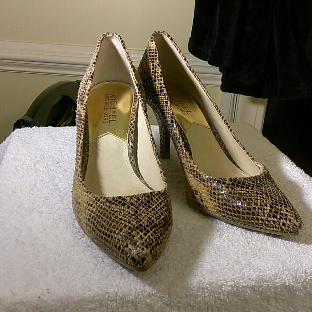 Michael Kors snakeskin heels - Picture 1 of 6